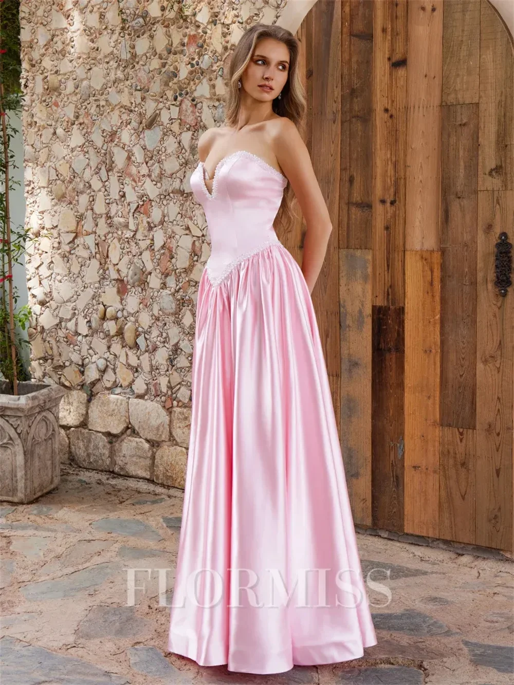 فستان Contessa مخصص وردي بدون أكمام ورقبة على شكل قلب للحفلات الراقصة بسحاب خلفي غمد رداء de soirée تنورة من الساتان فستان رسمي للمناسبات