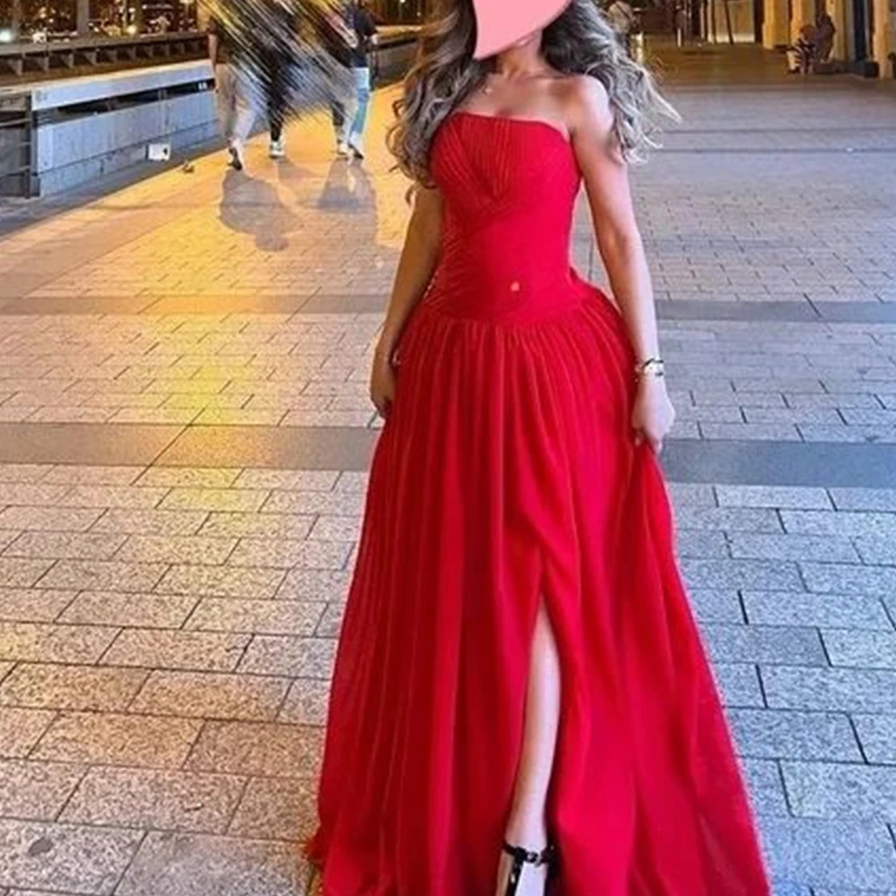 

Red A-Line Floor Length Strapless Evening Dress Jersey Sleeveless Classic Chapel Train Pleats Special Occasion Gown Saudi Arabia