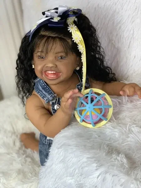 Fornitura limitata personalizzata Reborn Baby Mila da 28 pollici con pelle scura bambola già finita versione africana bambola enorme