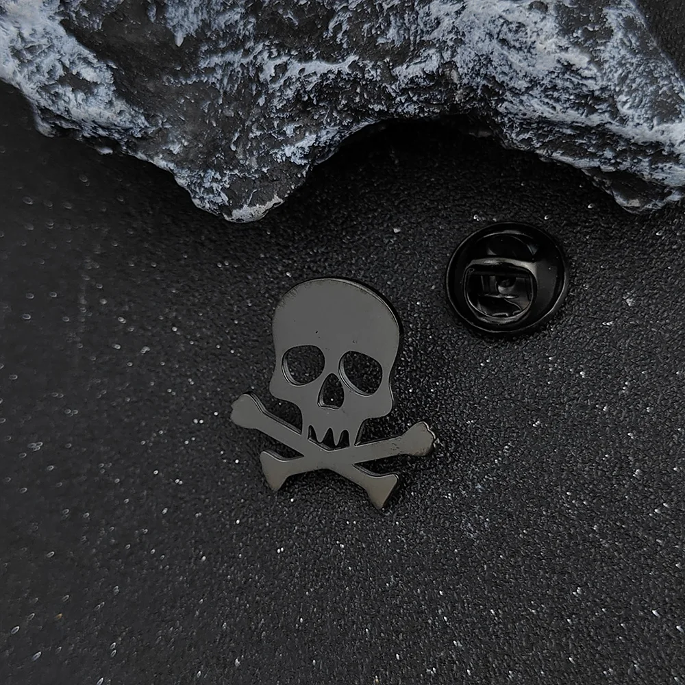 Punk Style Retro Halloween Skull Pin Gothic Brooches for Men and Women Party Creative Personality Clothing Accessories