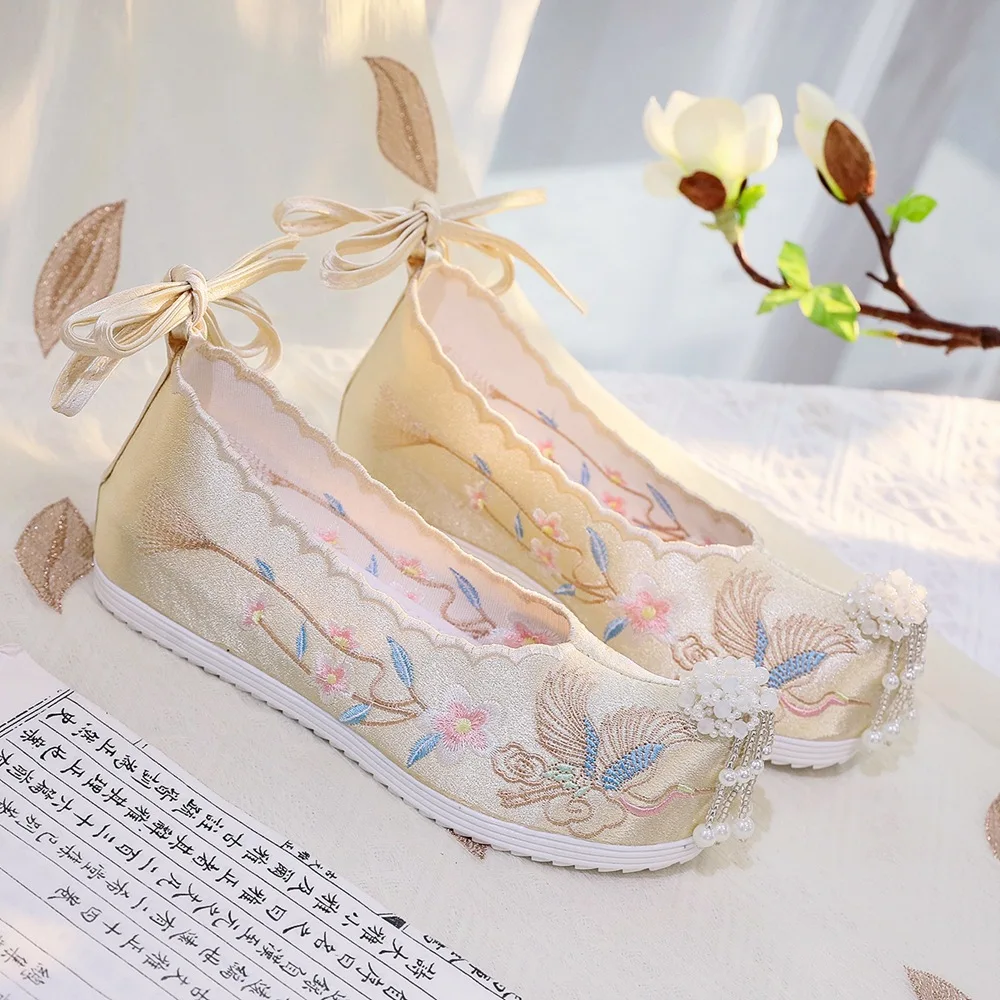 

Китайская обувь Hanfu с вышивкой, женская винтажная тканевая обувь в Пекине, удлиненная внутренняя обувь Hanfu с вышивкой