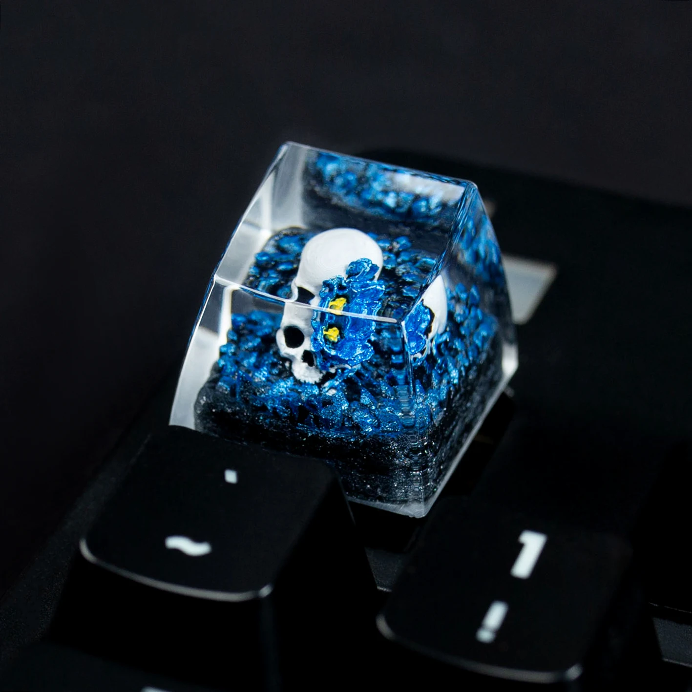 STJORNEX Resin Artisan Keycap, 1U SA Custom ESC for MX Mechanical Keyboard,Handmade Skull Bloom, Unique gothic gift