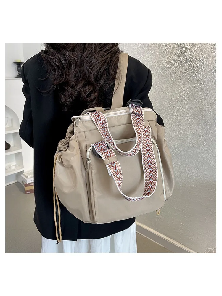 Nylon-Umhängetasche, einfarbig, modisch, vielseitig, tragbar, Mama-Tasche, große Kapazität, Reisetasche – Detail 14