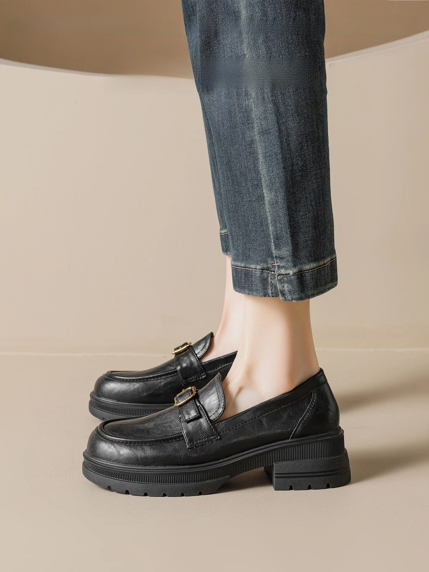Structured loafers
