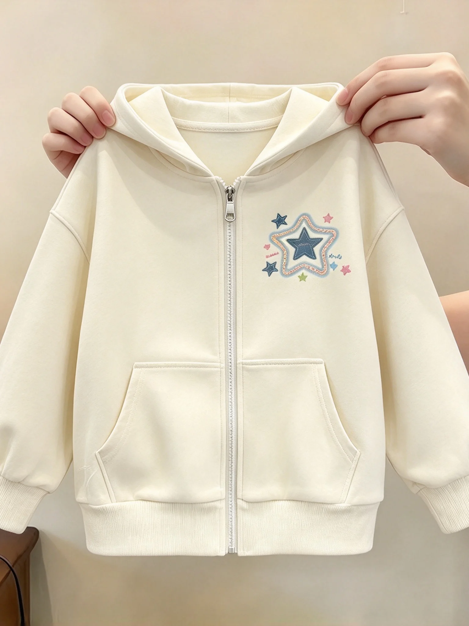 Girls' Casual Loose Printed Jacket Autumn Winter Hooded Zipper Sweatshirt Star Print Short Outerwear New 2026 Thickened Fabric