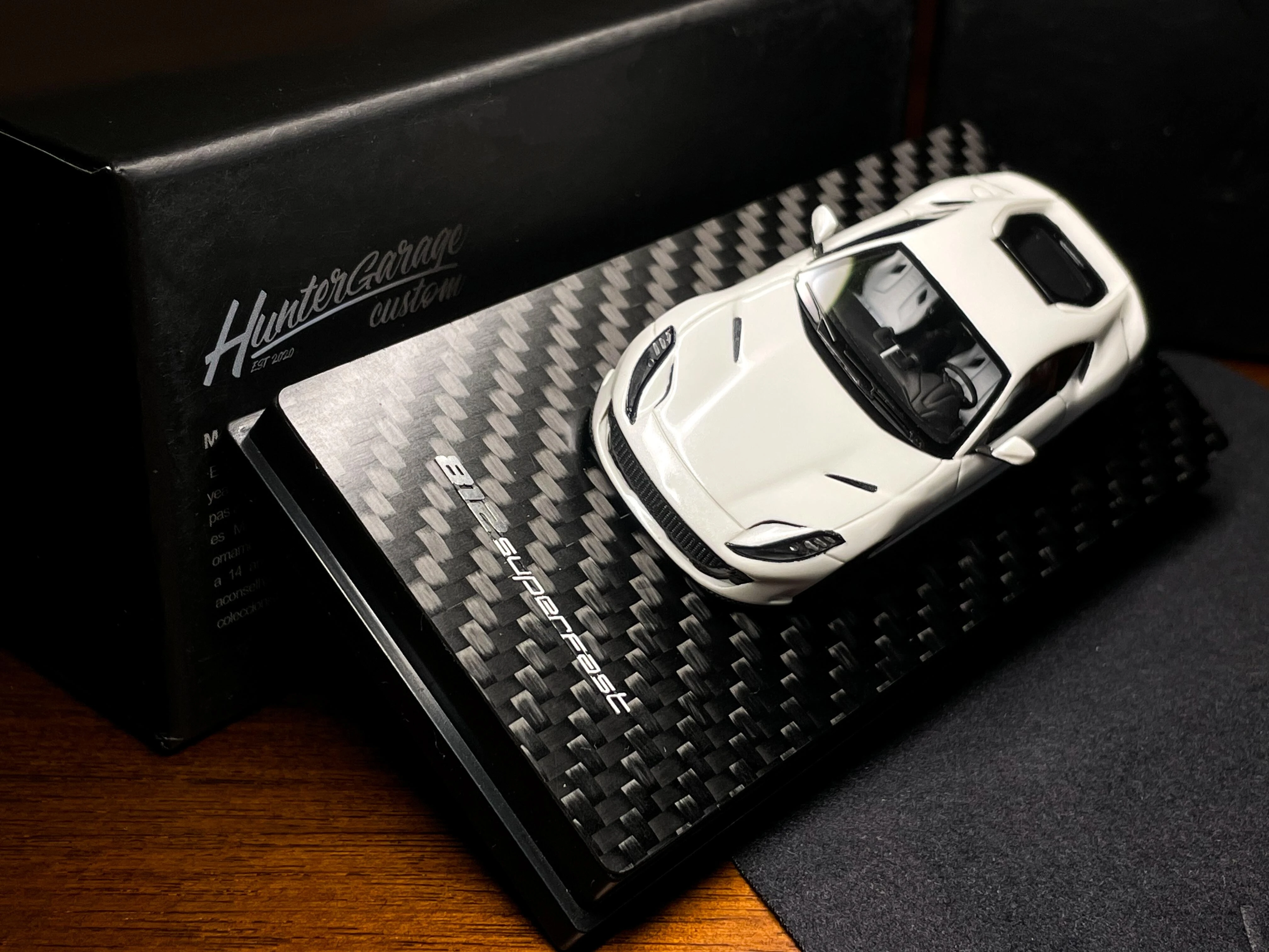 

BM model 1:18 812Superfast White Diecast Model Car Resin Limited edition Collectible Hobbies Toy Gifts Gifts