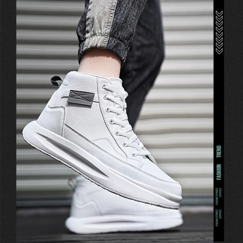 

New Outdoor Casual Men's Street Style Thick-soled Flat Solid Color Simple Large-sized Height-increasing Shoes for All Seasons