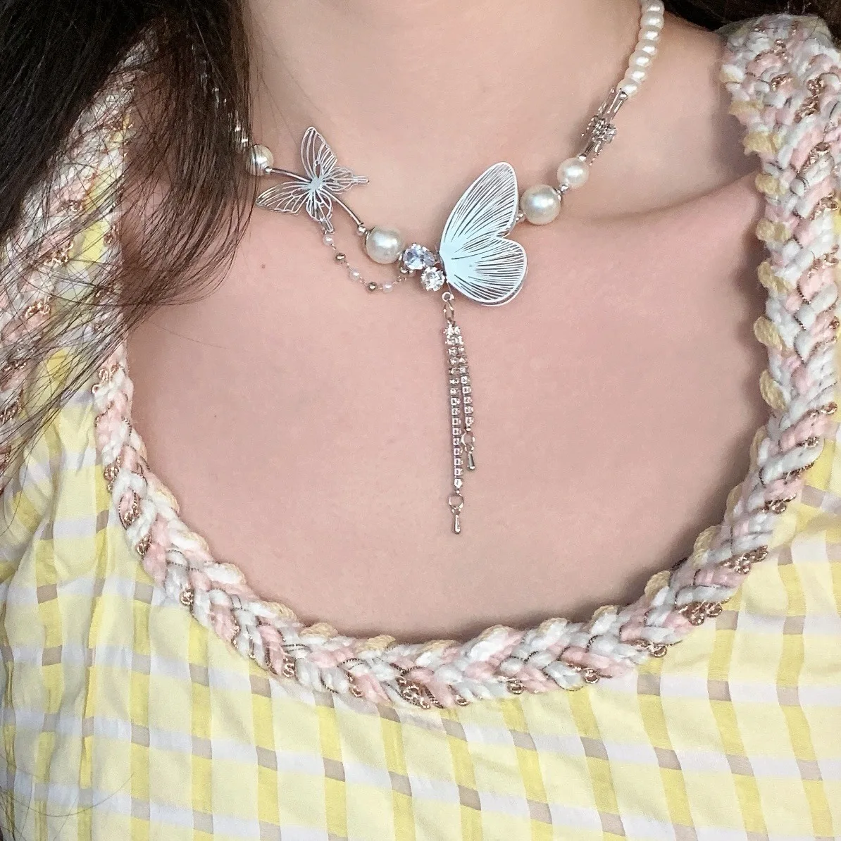 

Fashion Imitation Pearl Beaded Chain Choker Necklace Jewelry Irregular Butterfly Crtstal Tassel Chain Necklace Pendant For Women