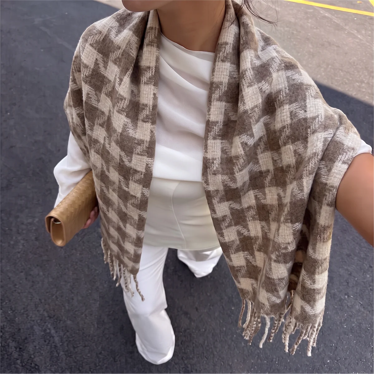 Women Faux Cashmere Scarf With Tassel Autumn Soft Warm Shawl Wrap Fashion Neck Scarves for Daily Streetwear Outer Accessory