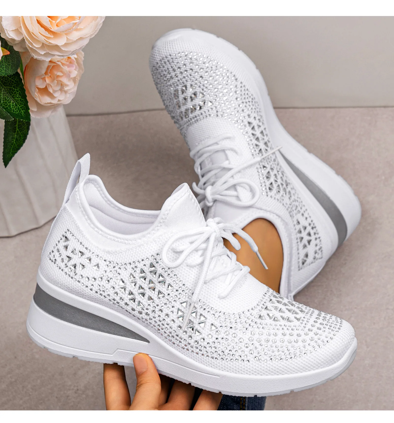Damen-Sneaker mit Strass-Keilabsatz, atmungsaktives Strickobermaterial, versteckter Absatz, Schnürung, modische Plateau-Walkingschuhe – Detail 14