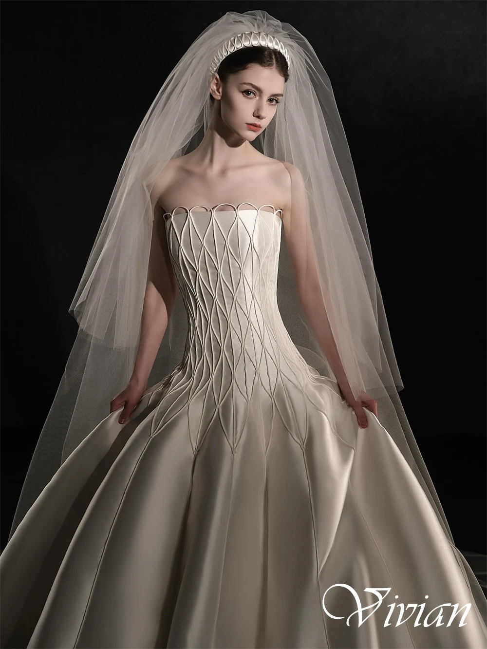 Aangepaste strapless mouwloze formele bruidsjurken A-lijn kapel trein luxe trouwjurk ruches delicate vestido de novia