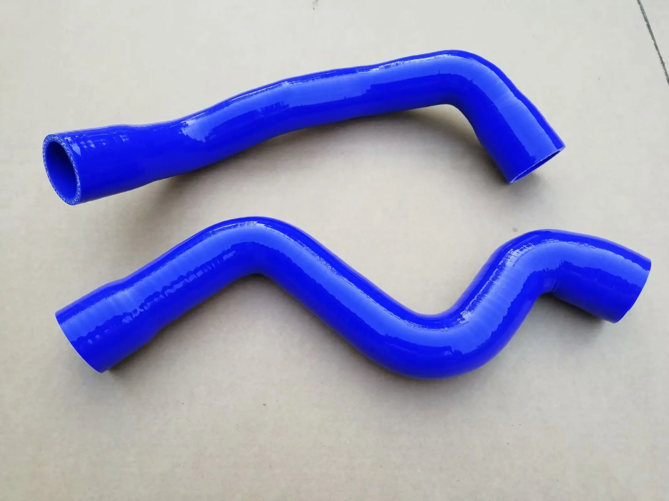 

Radiator Coolant Hose For BMW E46 318i 316CI 316i 1.6 1.9 M43 1997-2002 Replace OE 11531436407 11531436409