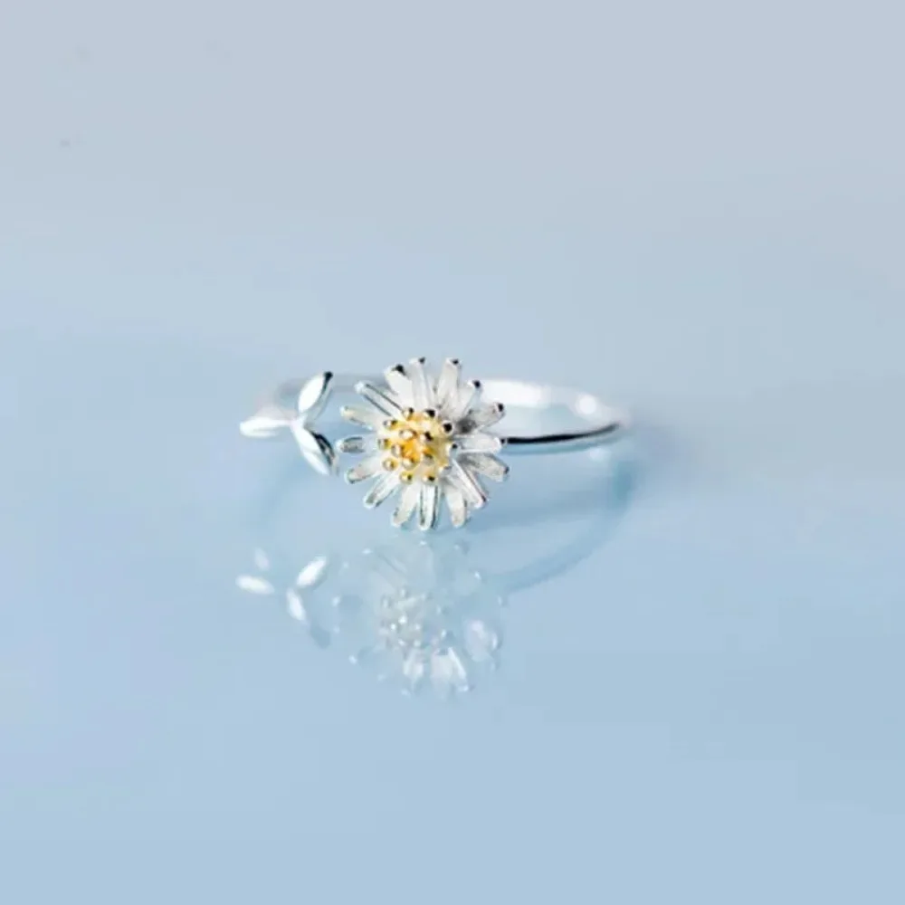 Charm Daisy Yellow Flower Rings for Women Cute Sweet White Enamel Sunflower Opening Stainless Steel Korean Jewelry Accessories