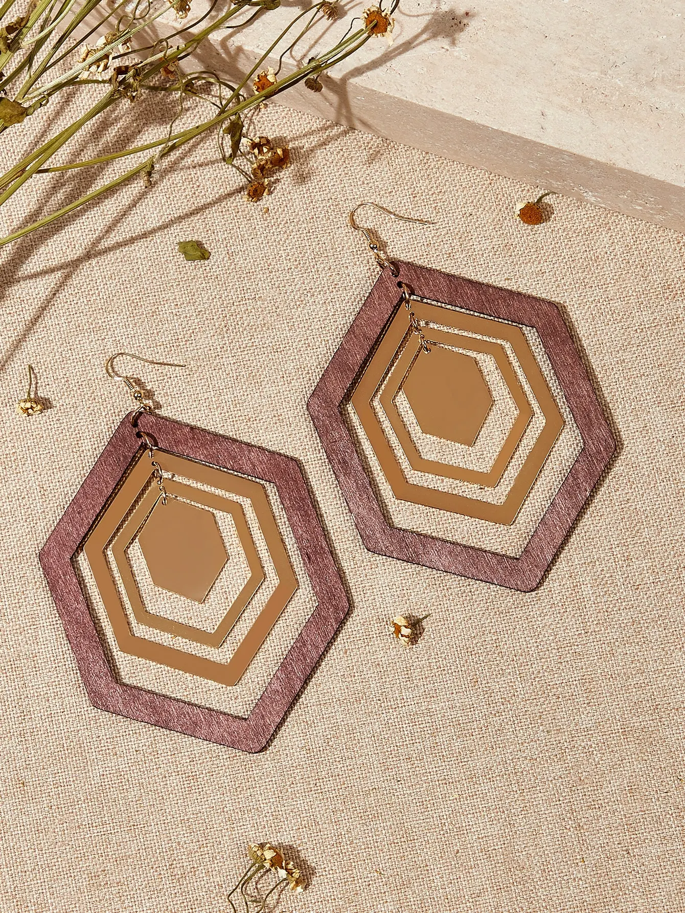 Retro Big Rhombic Quadrilateral Earrings Europe and America Exaggerated Metal Asymmetry Wood Geometric Earrings for Women