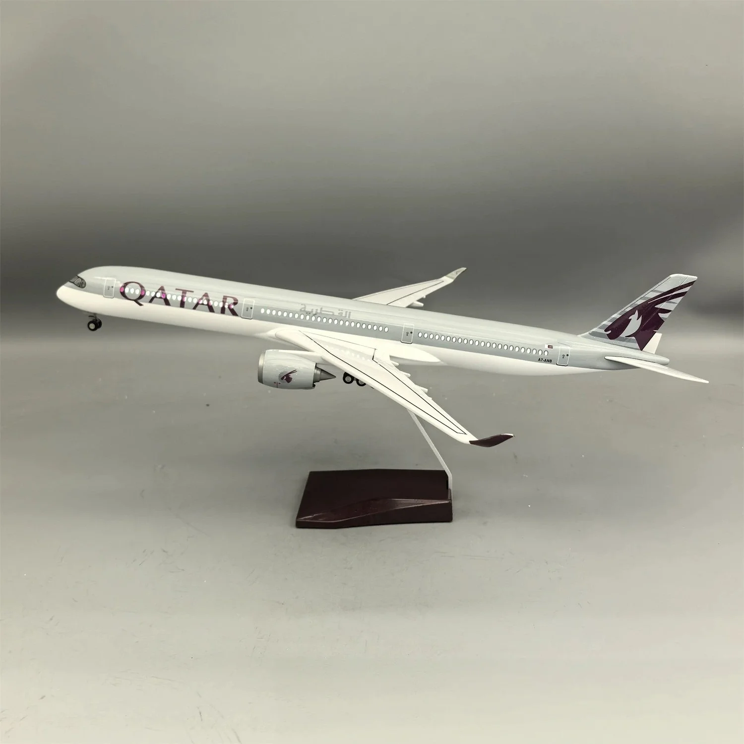 47cm Qa-tar Airways A350-1000 Resin Diecast Airplane Models 1/157 Scale Model Aircraft With Landing Gear For Adults Fun Souvenir
