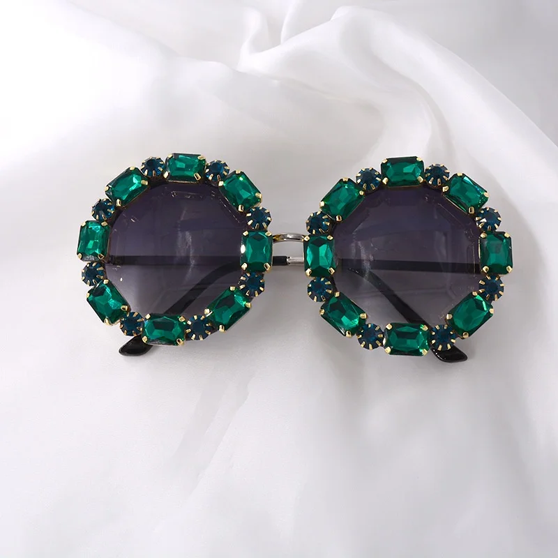 

Новые модные женские солнцезащитные очки 2024 года с металлическими элементами и стразами, круглой формы, с полимерными линзами, в ретро-стиле