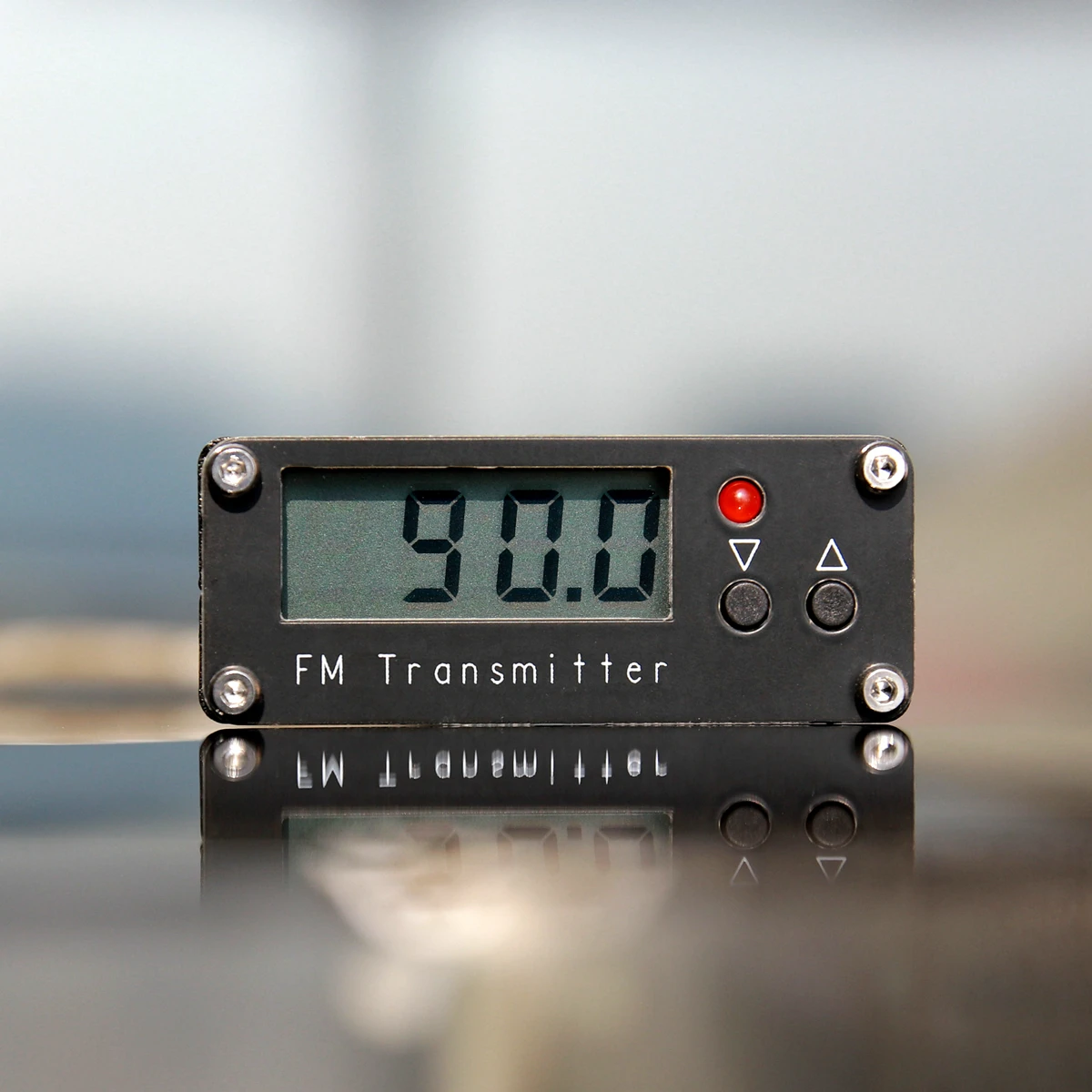 2-kilometer FM transmitter digital display 0.5W 500mW stereo 76-108M