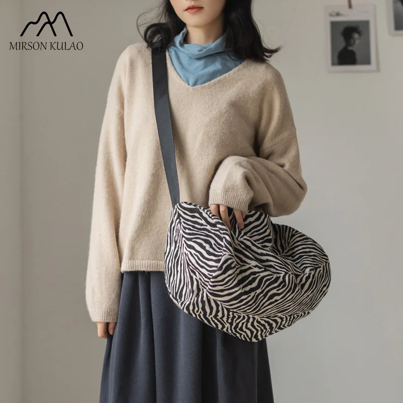 Bolso cruzado con estampado de cebra, bandolera de lona de un solo hombro, gran capacidad, versión coreana informal, tendencia de diseñador independiente