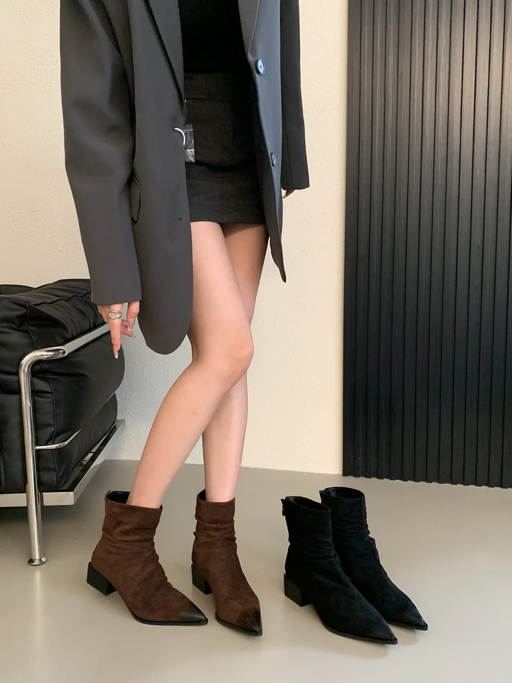 Stivaletti da donna con punta a punta nero marrone cerniera posteriore corta Chelsea Botas tacchi medi spessi scarpe eleganti da donna taglia 35-39