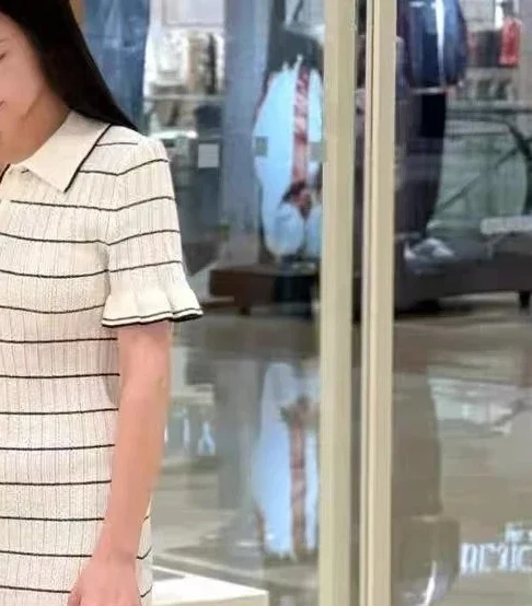 

2025 женское новое полосатое платье с короткими рукавами и лацканами, облегающее платье с оборками, вечернее платье миди