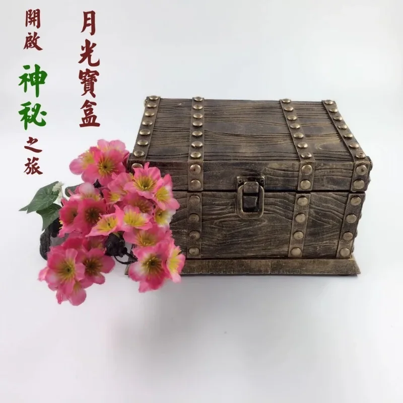 

Creative containers for ware, beverage bottles