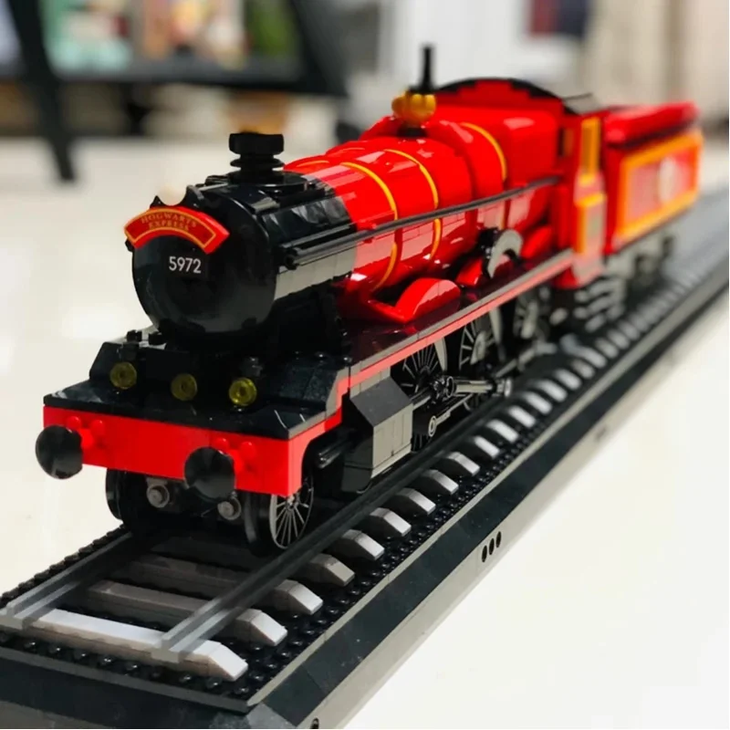 5129 Teile Raumdekoration Zug-Bausteine Konstruktionssteine Modell Kompatibel mit Set 76405 Geburtstags- und Weihnachtsgeschenke für Erwachsene