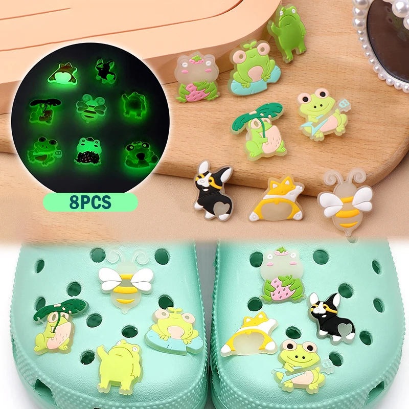 8Pcs Śliczne świecące buty Charms Lovely Cartoon Frog Shoes Buckle PVC Beach Shoe Charm Pin Shoes Decoration Akcesoria