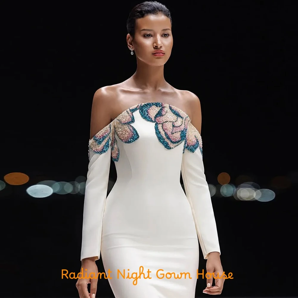 Sukienka wieczorowa z białej dzianiny, szyta na miarę, z dekoltem w łódkę, odkrytymi ramionami, długimi rękawami, suknie celebrytek, aplikacje na przyjęcie weselne.