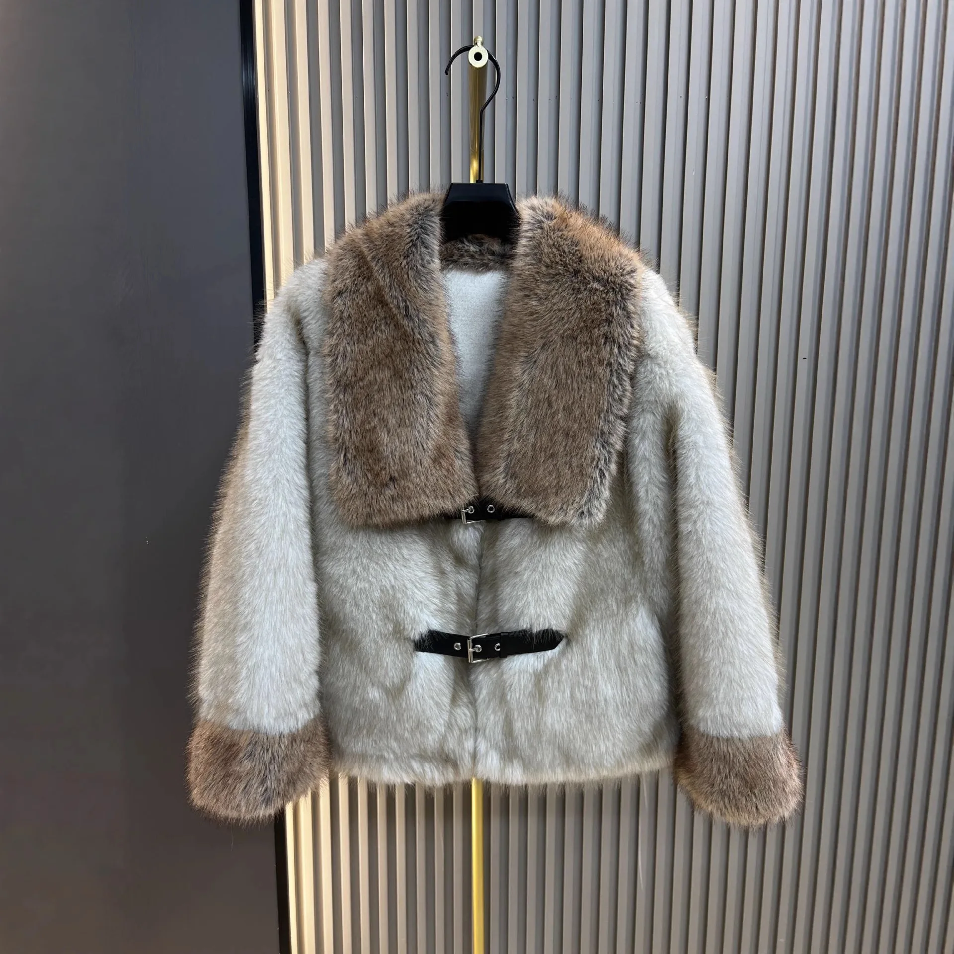 

Зимнее новое пальто-комбинезон из искусственного меха 2026 года, женское, модное, свободного кроя, элегантное, омолаживающее, утепленное, теплое, комфортное, пушистое