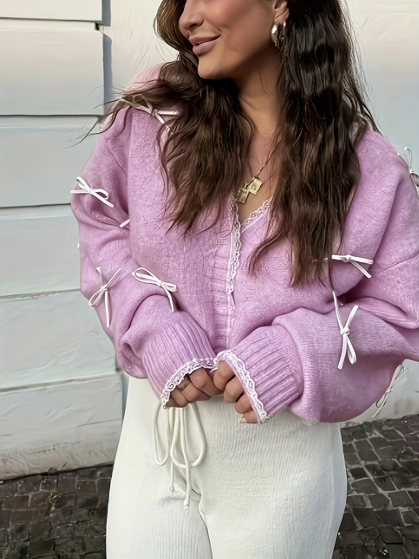 

Women's Korean version lace trimmed V-neck sweater jacket for autumn and winter sweet casual versatile top LL256