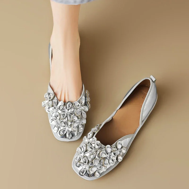 Scarpe basse di strass di lusso per le donne punta quadrata per il tempo libero comfort suola morbida taglia 35-43 Crystal Flower Designer Mule