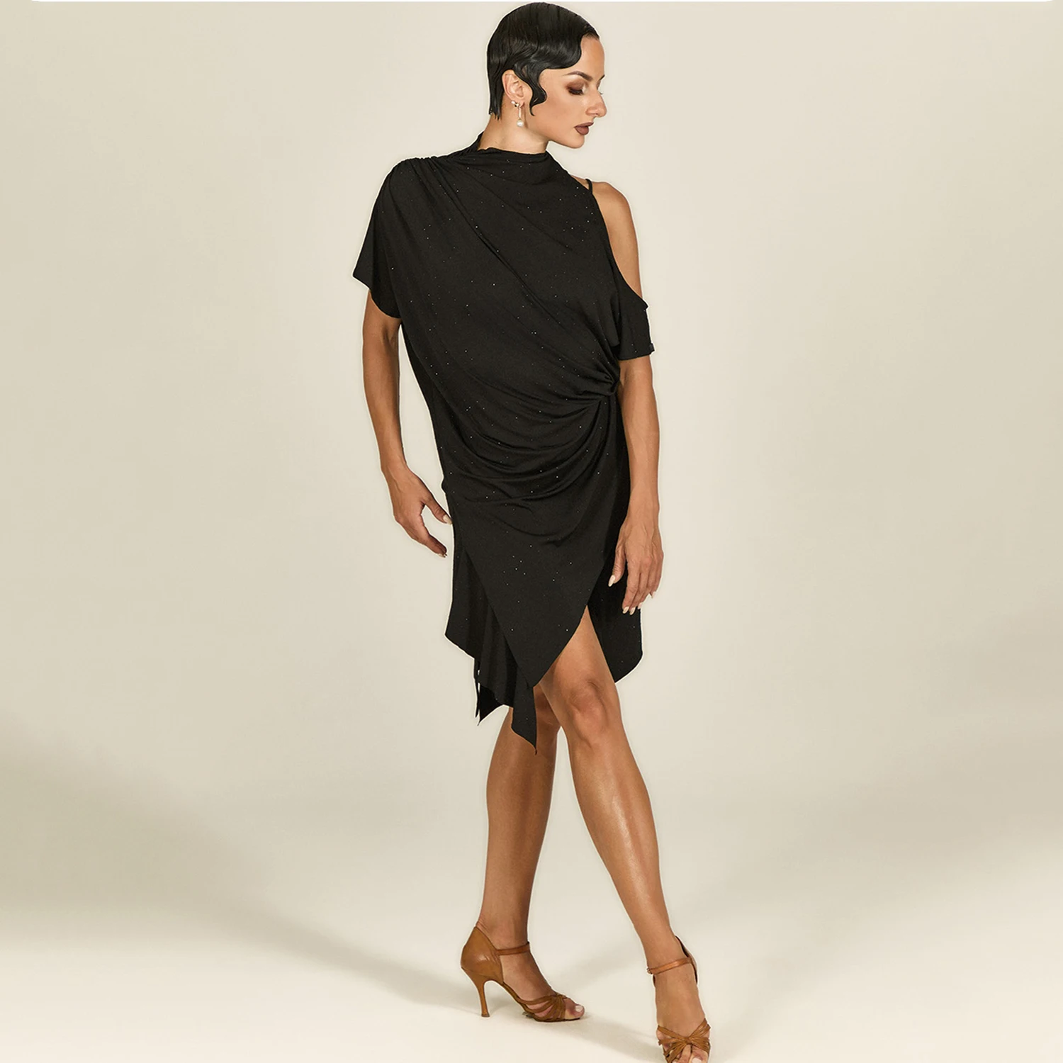 Design Sense Latin Dans Kleding Vrouwen Zwart Onregelmatige Strass Tops Rumba Dansvoorstelling Praktijk Kleding Volwassen DNV25464
