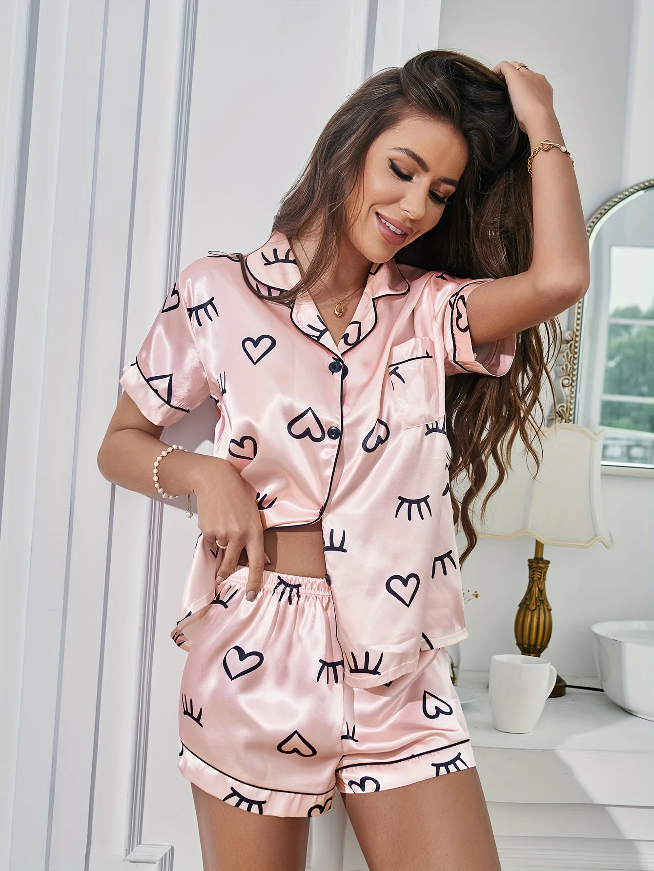 Heart & Eyelash Print Satin Pajama Set Casual Short Sleeve Buttons Lapel Top & Elastic Shorts Women\'s Sleepwear