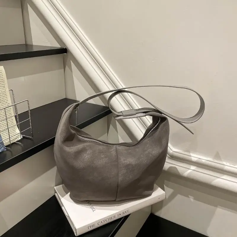 

Elegant PU Leather Crossbody Bag For Women and Girls Lightweight Shoulder Bag Casual Evening Purse Crossbody Bag