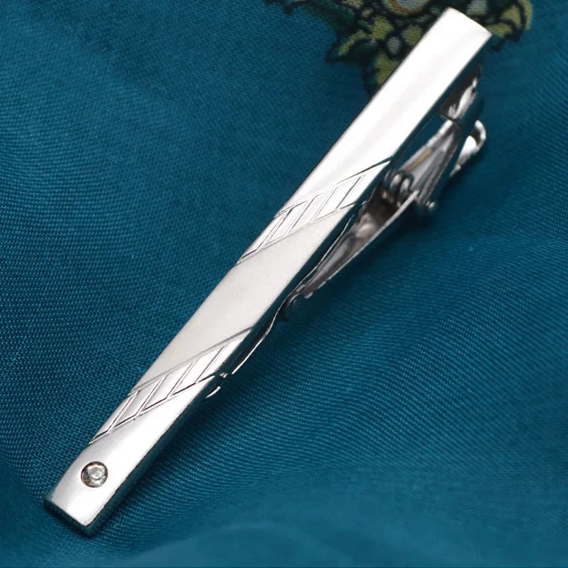 Neue Metall Silber Farbe Krawatte Clip für Männer Hochzeit Krawatte Krawatte Verschluss Clip Gentleman Krawatten Bar Kristall Krawatte Pin für männer Zubehör