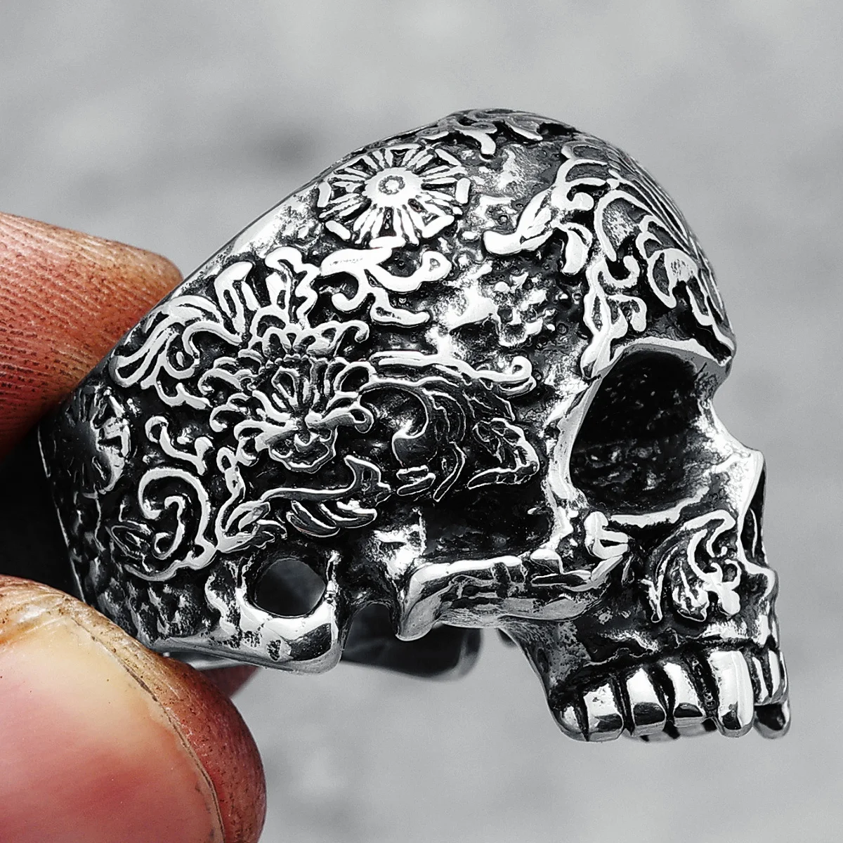 316L Stainless Steel Men Ring Skull Carved Rock HipHop Rap Luxury Golden Plated for Biker Rider Male Boyfriend Jewelry Best Gift