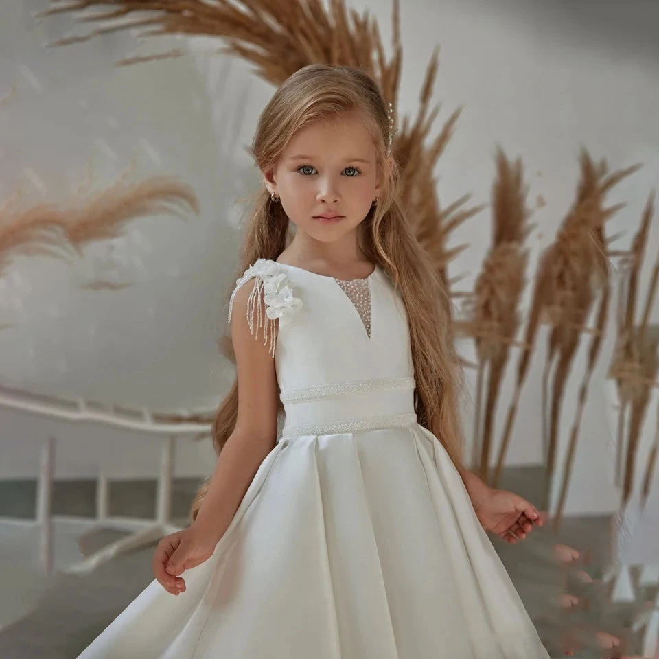 Vestidos blancos sencillos personalizados para niña, vestidos de flores 3D con cuentas de satén, línea A, para desfile de cumpleaños, vestidos de primera comunión 2023