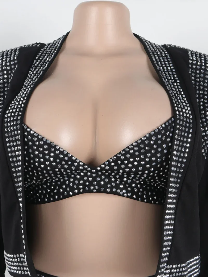 Рисунок 6 - Великолепная куртка со стразами