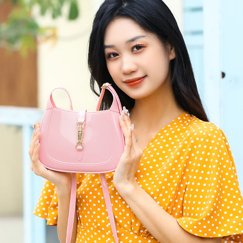 2024 PVC Jelly Bags Shoulder Bags Women New Trend Solid Color Handheld Bags Leisure Versatile Lady Axillary Bags Crossbody Bags