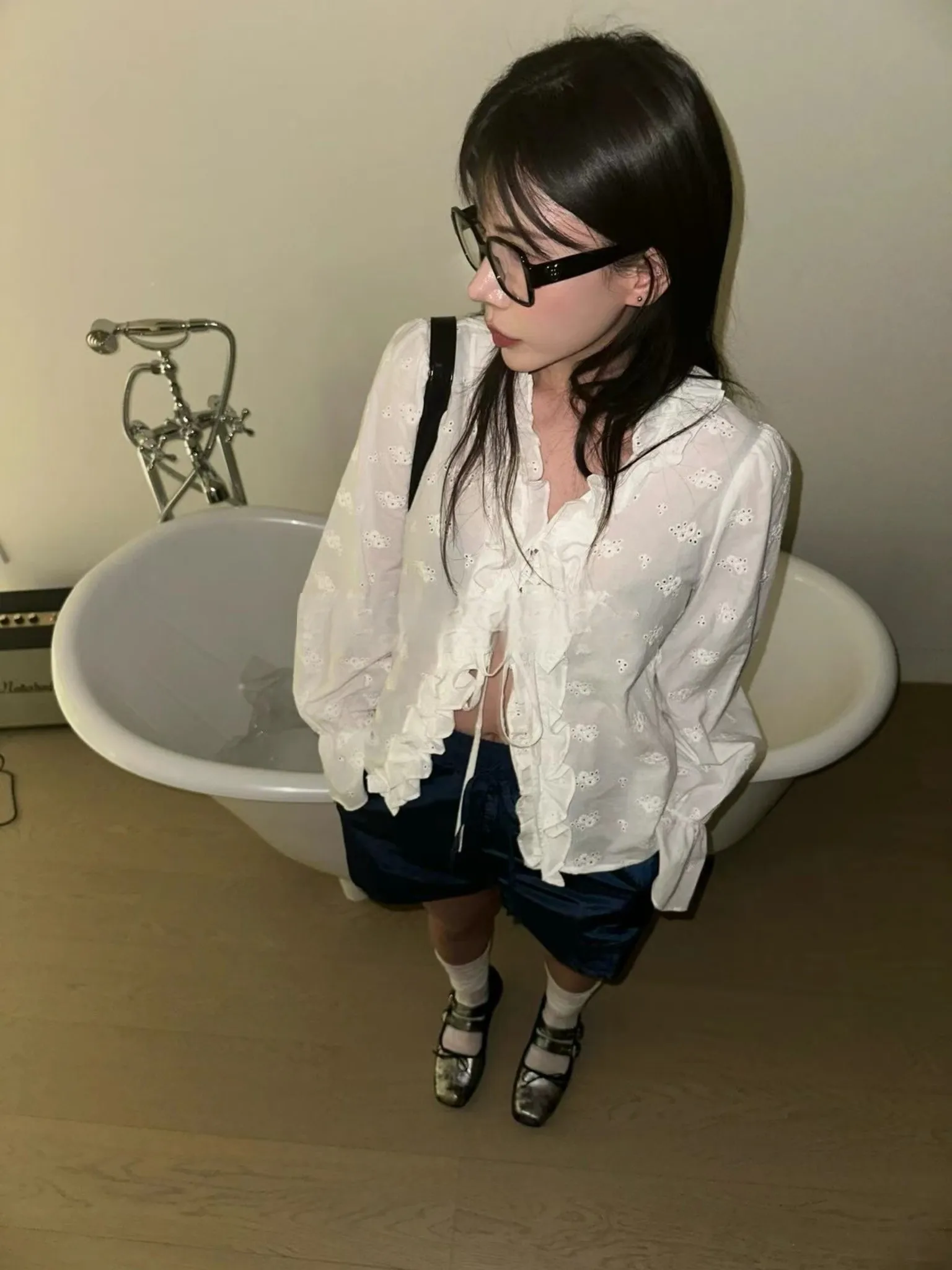 KUSAHIKI Korean Version Niche Wooden Ear Edge Puff Sleeve Lace Up Shirt Spicy Girl 2024 New Y2k Blouse Top