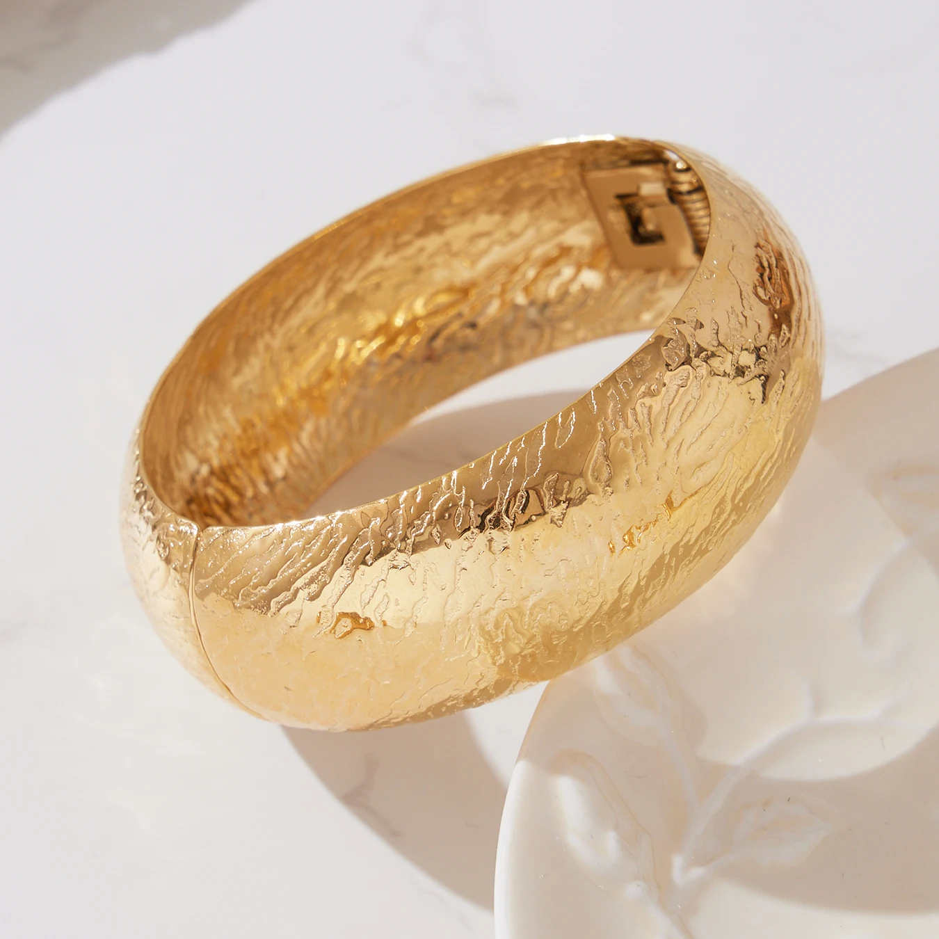 Liora كلاسيكي سطح واسع الفولاذ المقاوم للصدأ أساور مستديرة 18K مطلية بالذهب الهند مأدبة الزفاف سحر أساور الزفاف مجوهرات #3