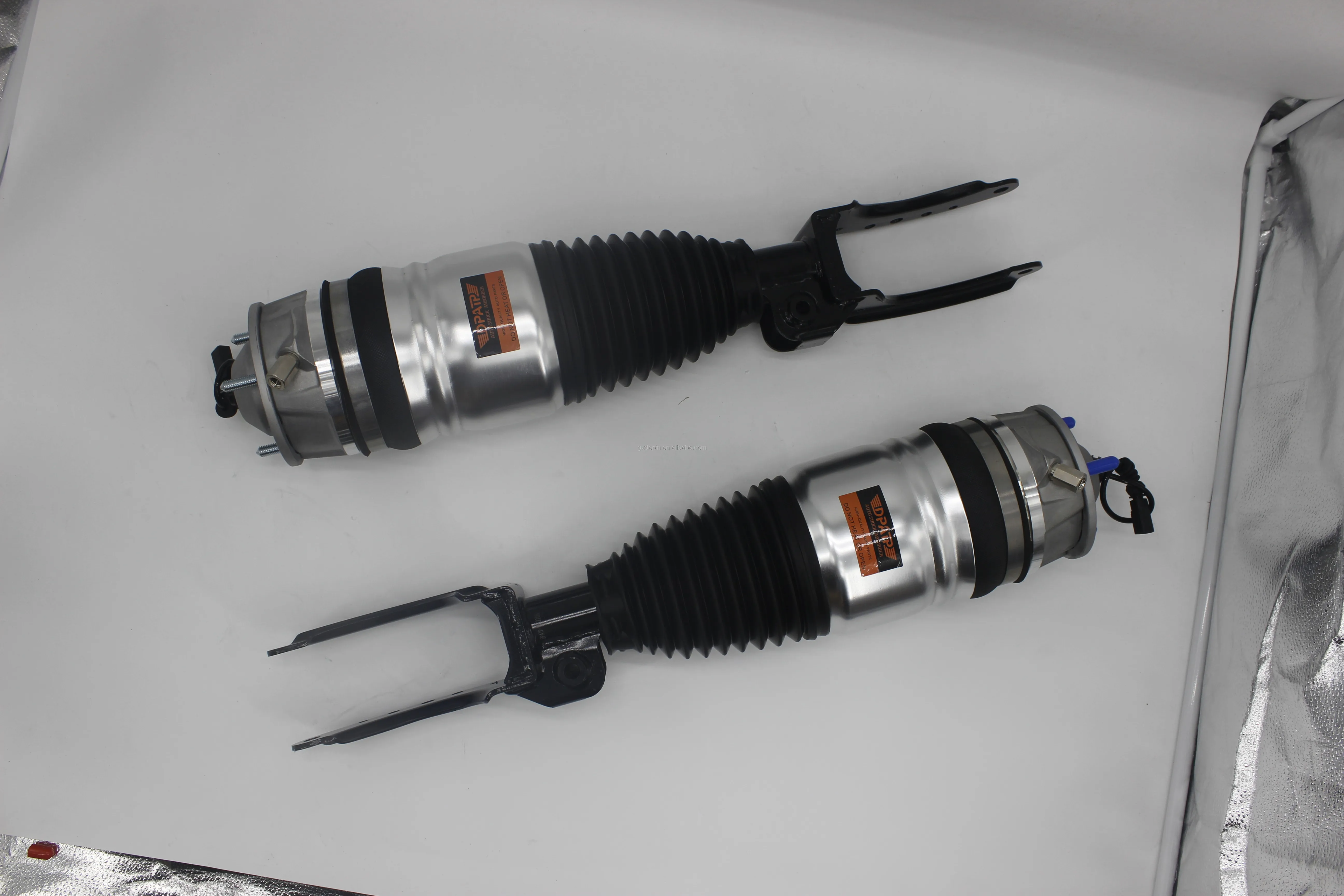 كويلوفر تعليق ممتص الصدمات الهوائي 7P6616039 7P6616040 95835809321 95835809421 لبورشه كايينفو lkswagen طوارق 7P 958 #4