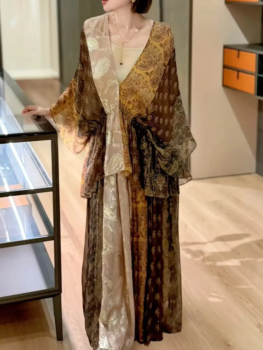 2026 Women's Retro Color Contrasting Silk Blend Printed Set V-neck Top + High Waist Half length Skirt