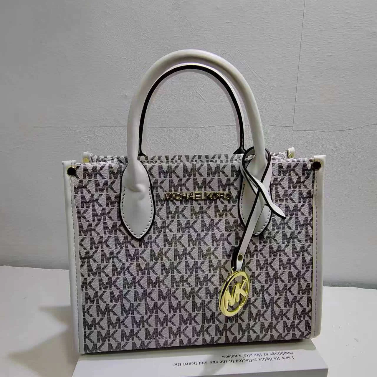 Michael Kors Mercer 2026 new fashion high-end medium PVC crossbody bag, suitable for women