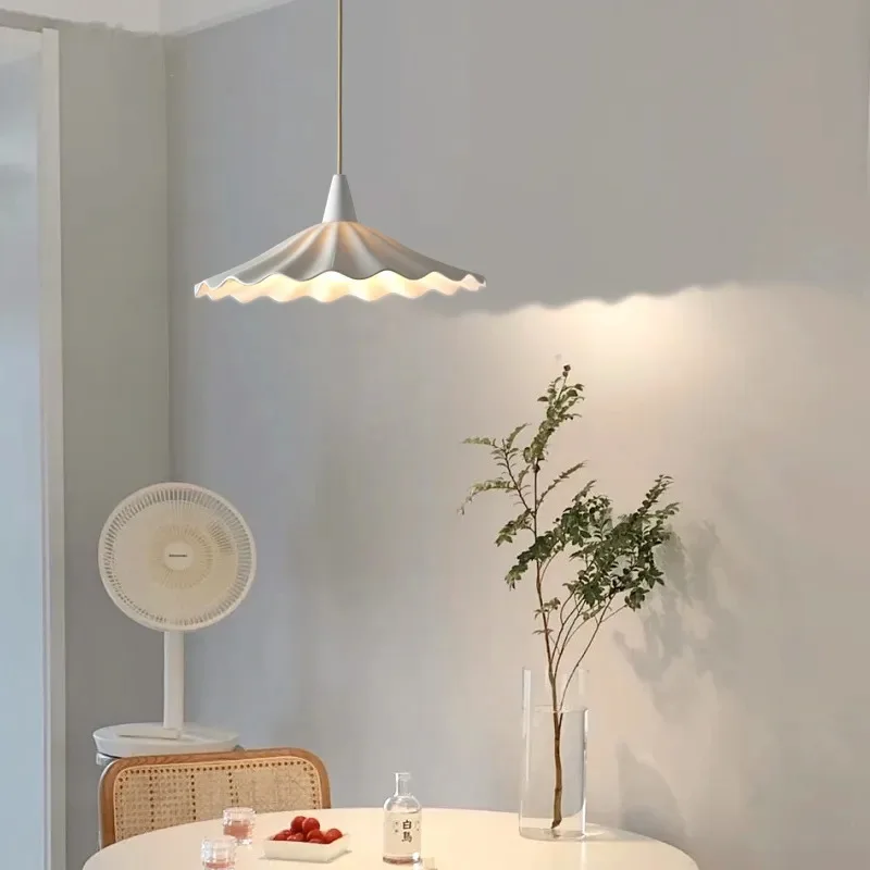 Ceramic Material Retro Chandelier French Pleated Light Luxury Lotus Leaf Small Chandelier E27 Lamp Head Quality Assurance 3years