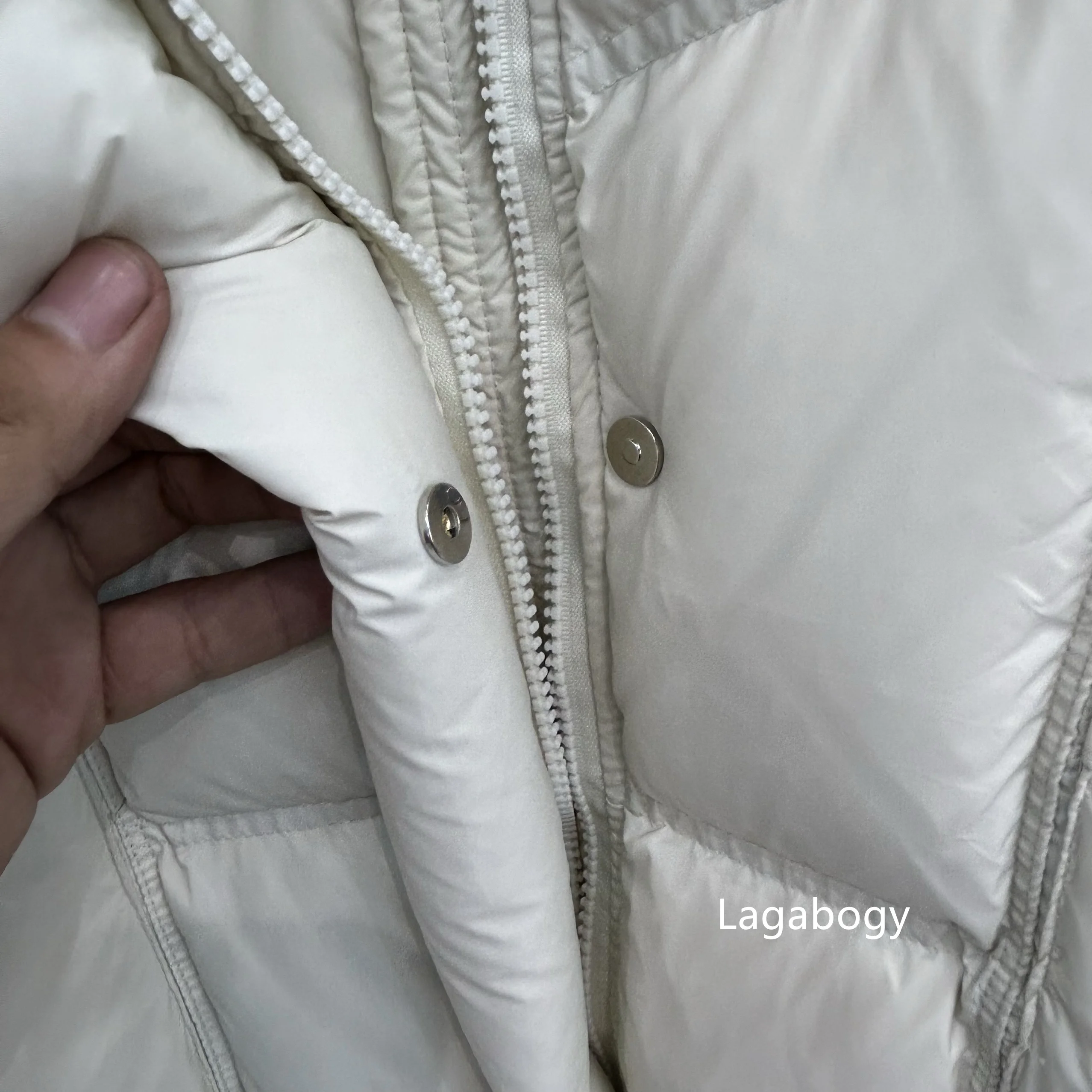 Lagabogy 2025 New Winter Thick Warm Puff Jacket Women 90% White Duck Down Coat Female Hooded Medium-length Loose Zipper Parkas