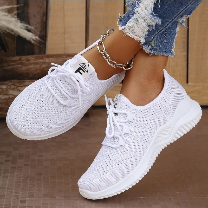 Women's breathable walking shoes with straps, lightweight and thick sole, suitable for workplace outdoor travel and leisure