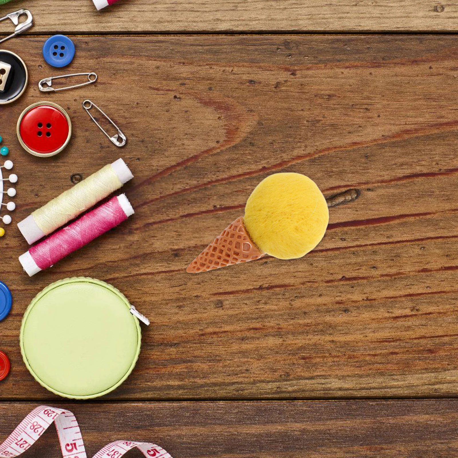 

4Pcs Felt Ice Cream Cone Garland DIY Craft Kit Creative Design for Wreaths Bouquets Party DIY Bouquet Felt Ice Cream