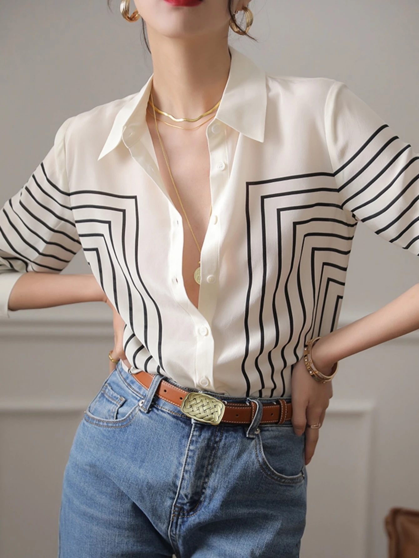 Women's SpringAutumnGeometric Striped Silk Blouse, Long Sleeve Fitted Collared Breathable Fashionable Suitable For Office
