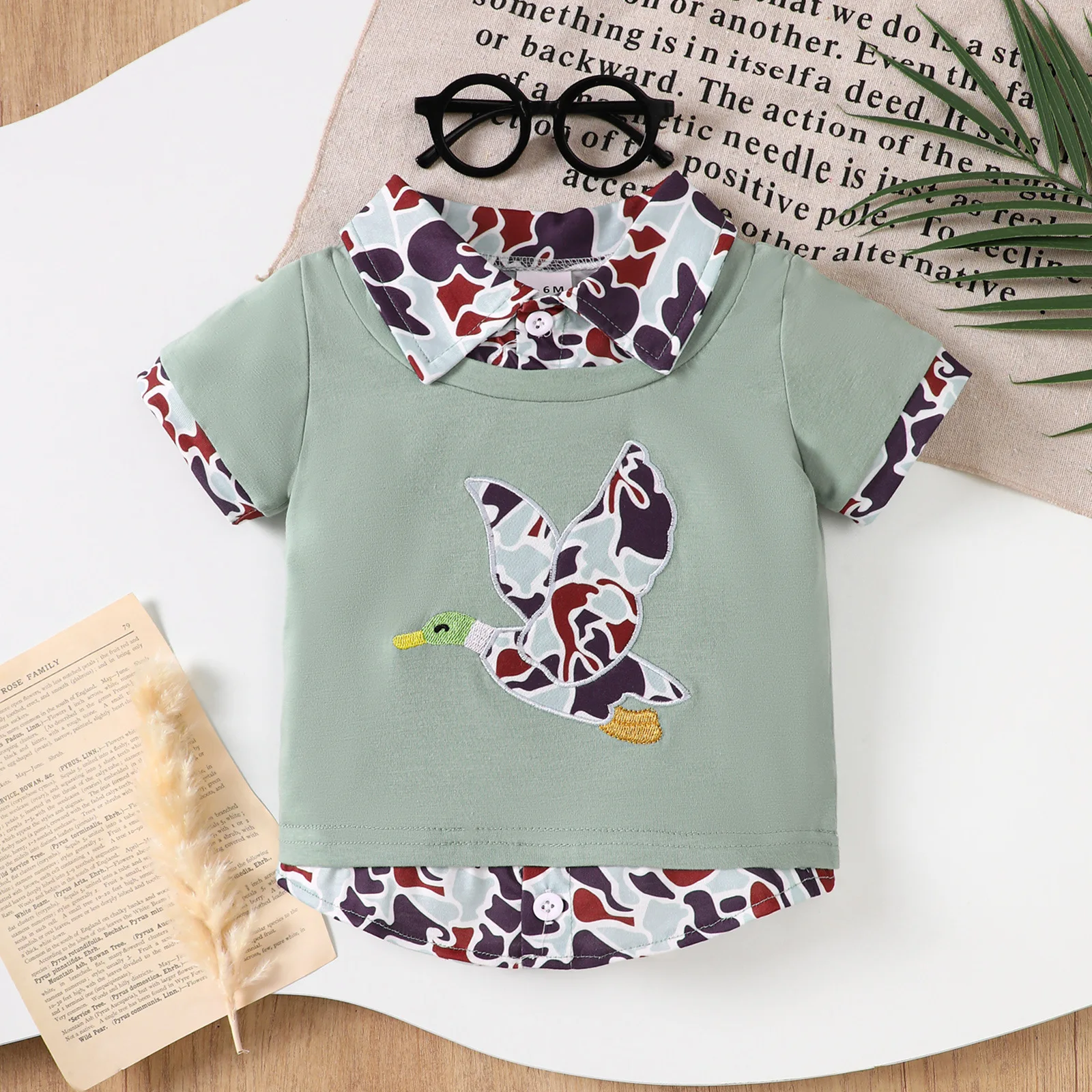 Baby New Cotton Short Sleeved T-shirt Set Round Neck Duck Embroidery Boy Top Clothes And Green Stripe Short Suit Hunter Applique